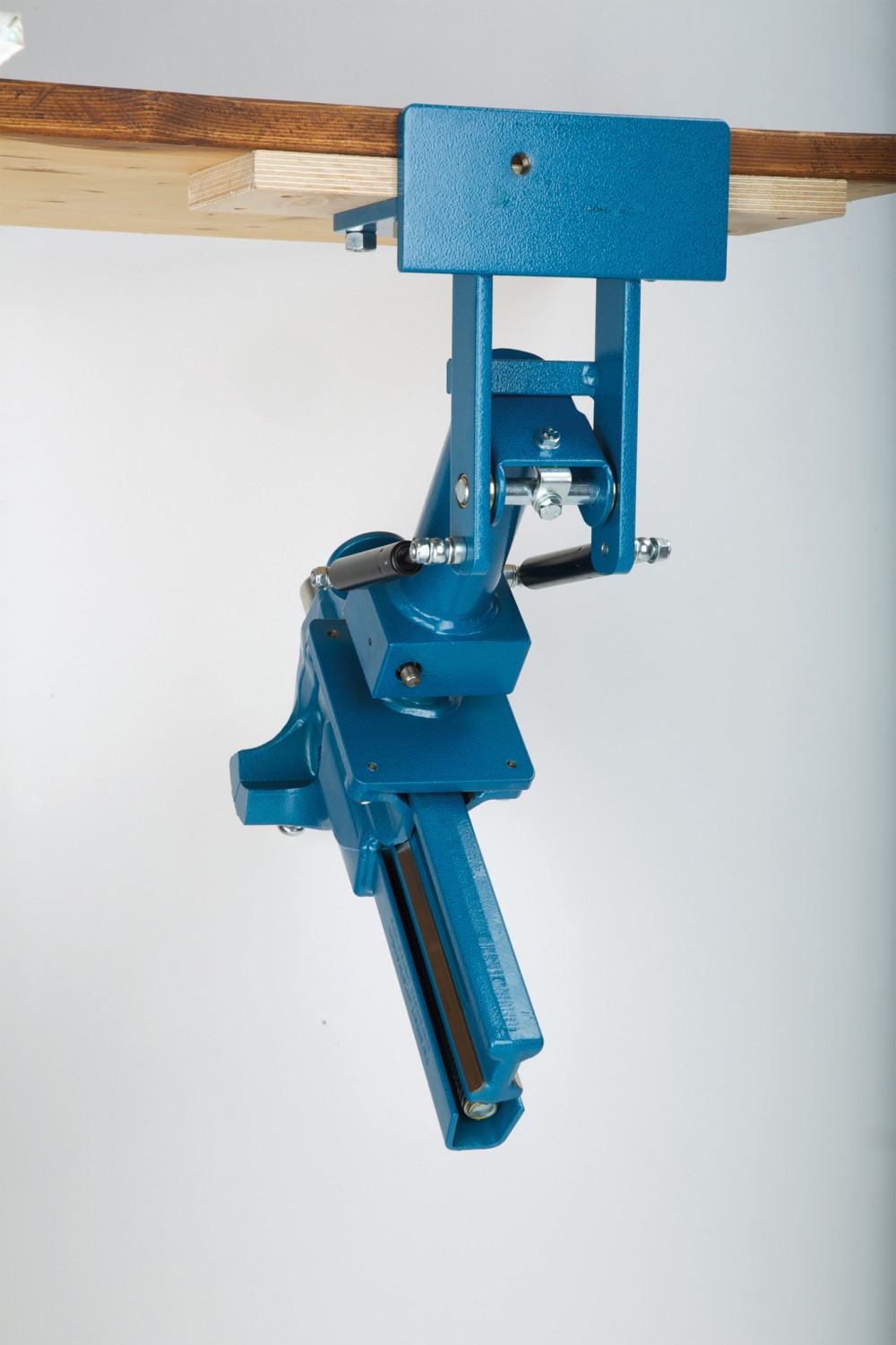 Schraubstock für alle Fälle: Heuer Schraubstock 140 mm, Bild 3 Gewerbliche Werkzeuge Heuer Schraubstock 140 mm im Test, Bild 3