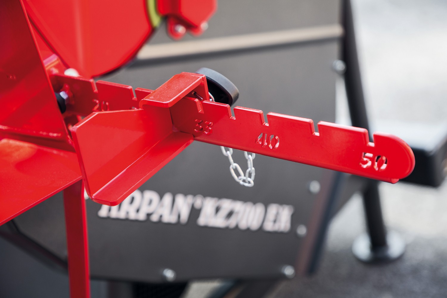 Wippsäge KZ 700 EK von Krpan: Krpan Wippsäge KZ 700 EK pro, Bild 3 Gewerbliche Werkzeuge Krpan Wippsäge KZ 700 EK pro im Test, Bild 3
