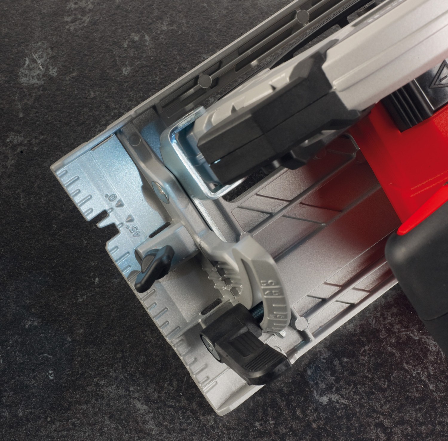 Kreissägen mit Akku-Power: Einhell TE-CS18/165-1 Li Solo, Bild 7 Hand-Kreissägen Akku Einhell TE-CS18/165-1 Li Solo im Test, Bild 7
