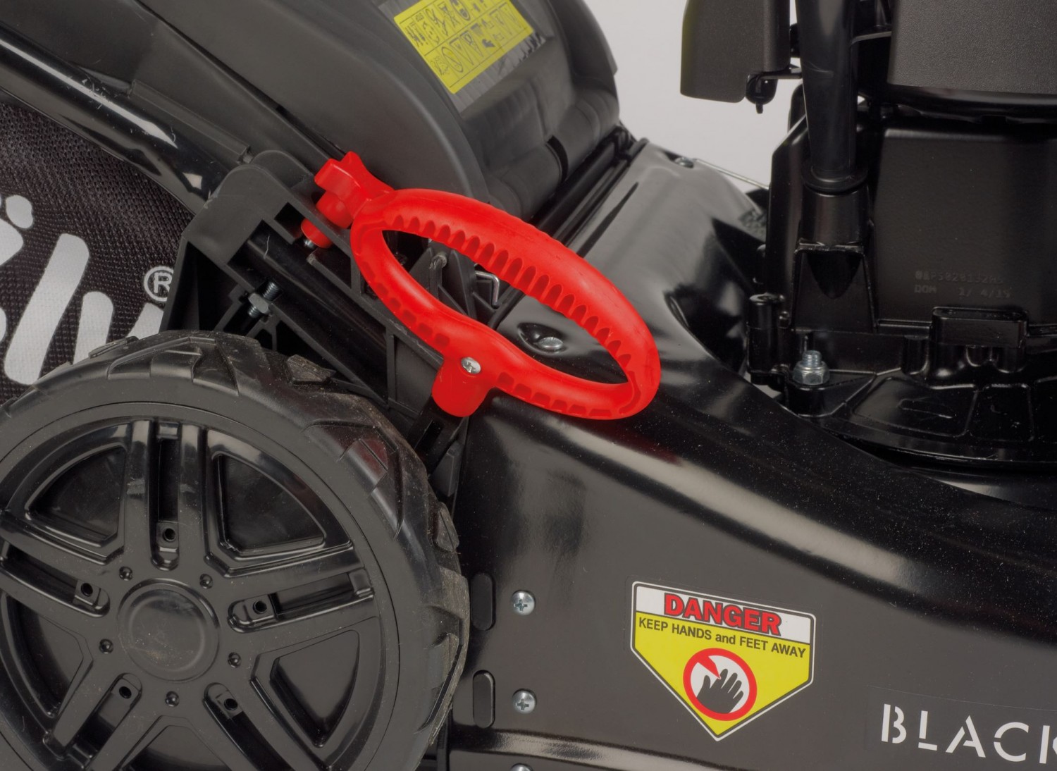 Wendiger Benzin-Rasenmäher mit 42 cm Schnittbreite: Grizzly BRM 42 B&S, Bild 4 Handrasenmäher-Benzin Grizzly BRM 42 B&S im Test, Bild 4