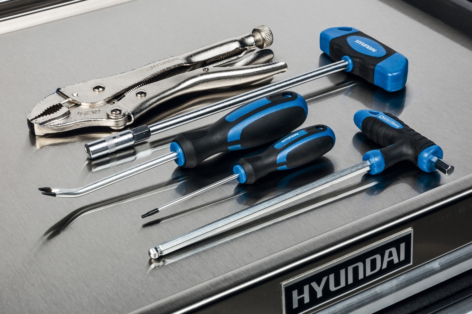 Werkzeugwagen-Set 59002 mit Bestückung von Hyundai: Hyundai Power Products 59002, Bild 3 Handwerkzeug-Sets Hyundai Power Products 59002 im Test, Bild 3