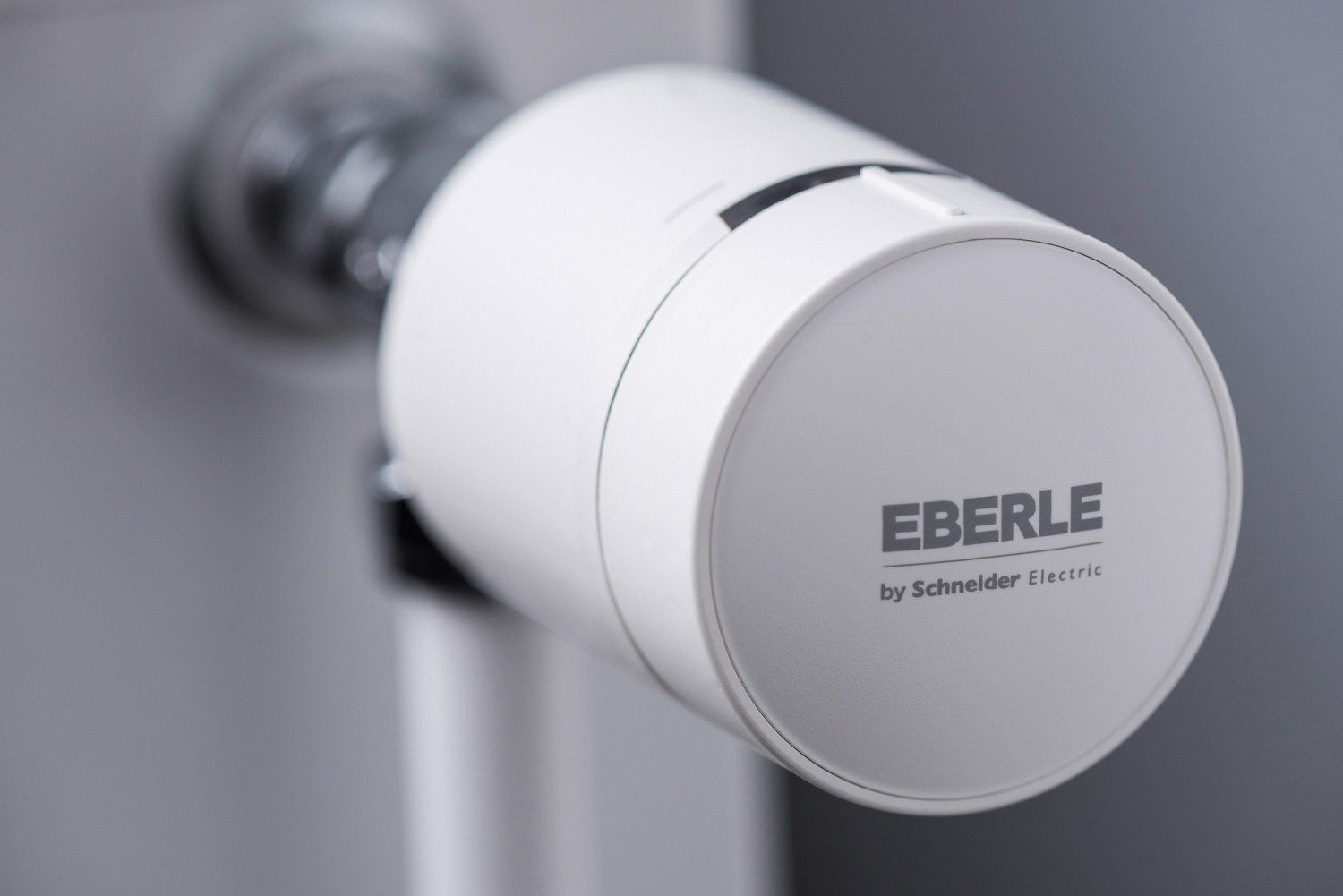 Wiser Heizungssteuerung von Eberle: Eberle Wiser Heizungssteuerung, Bild 2 Heizkörperthermostat Eberle Wiser Heizungssteuerung im Test, Bild 2