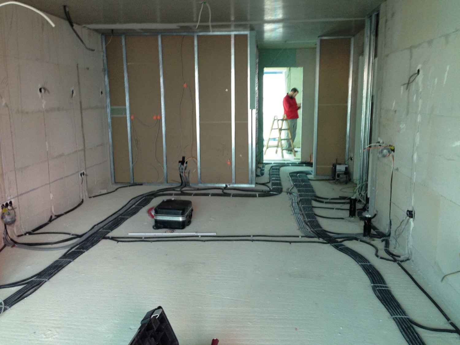 Von Grund auf smart: HomeMatic Wired/RF Komplett-Installation, Bild 8 Installation (i-Home) HomeMatic Wired/RF Komplett-Installation im Test, Bild 8