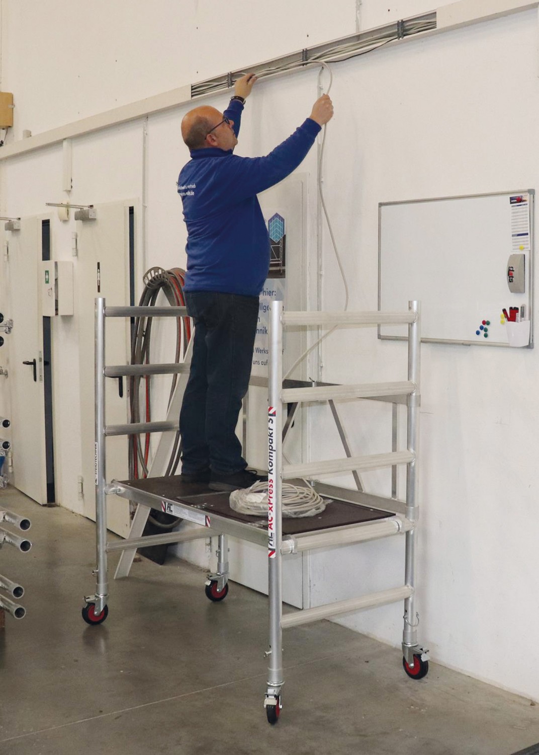 Leitern AC Steigtechnik Aluminium-Zimmerfahrgerüst Kompakt S im Test, Bild 4