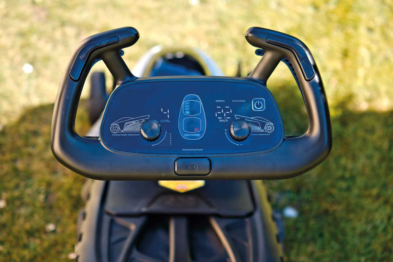 Werkzeug darf auch gut aussehen: Litheli Easysurge43, Bild 3 Handrasenmäher-Akku Litheli Easysurge43 im Test, Bild 3