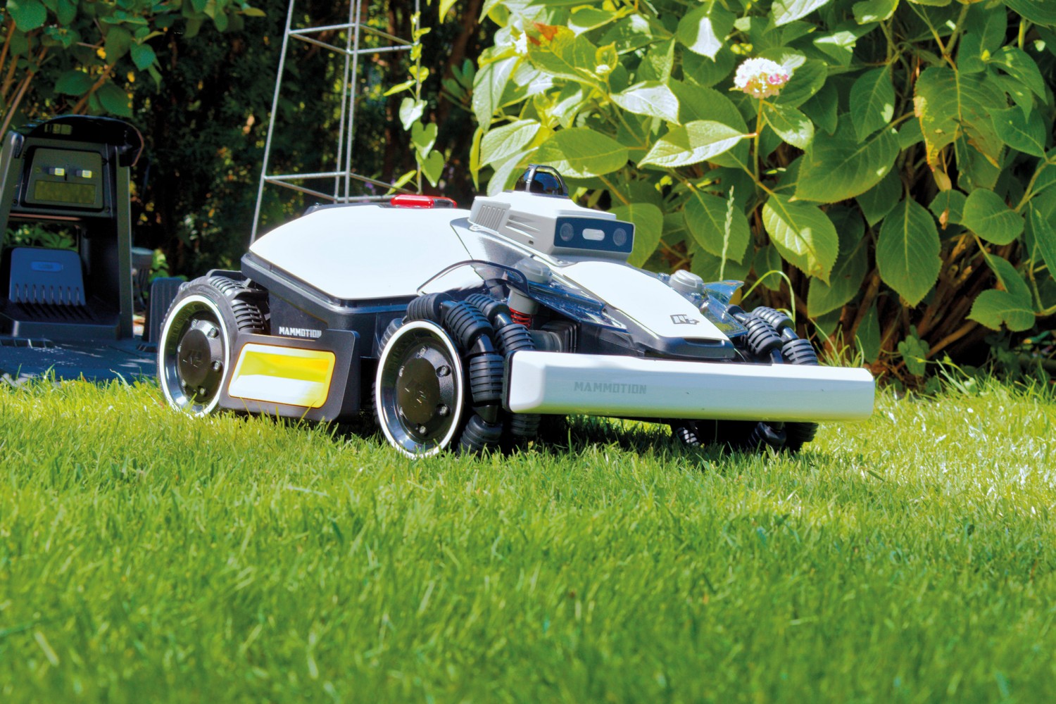 Roboter-Rasenmäher Mammotion LUBA mini 2 AWD 1000 im Test, Bild 4