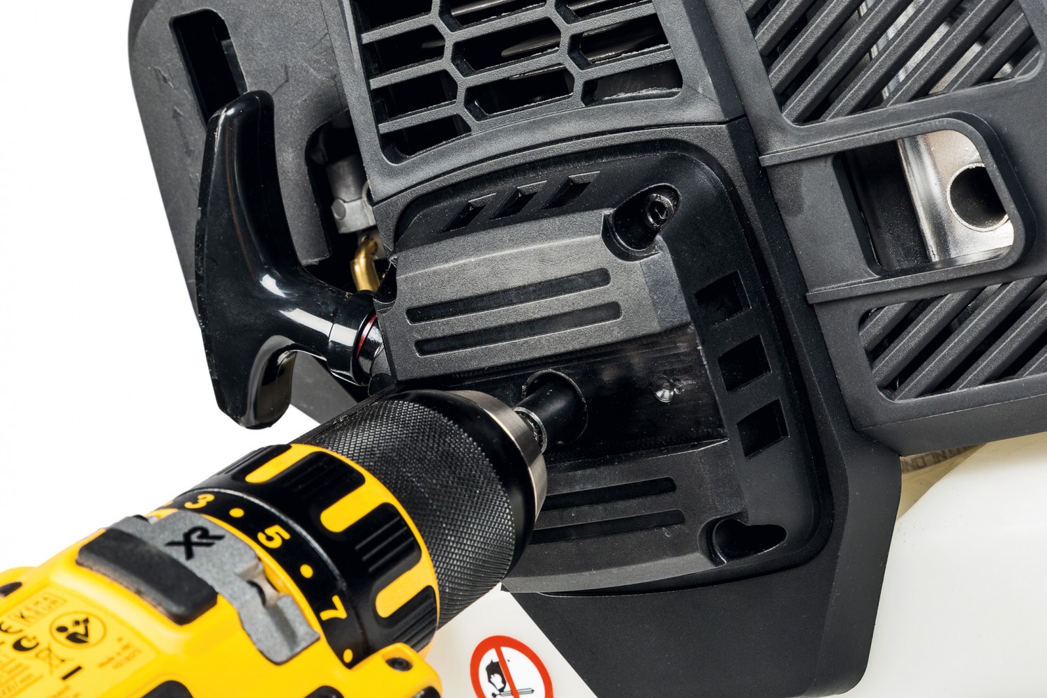 Unkrautvernichter: Brast 4in1 Multitool 5207, Bild 3 Multitool-Benzin Brast 4in1 Multitool 5207 im Test, Bild 3