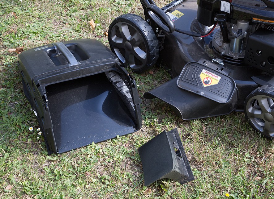 Schnell abgeschnitten: Onbest Benzin Rasenmäher Tornado, Bild 3 Handrasenmäher-Benzin Onbest Benzin Rasenmäher Tornado im Test, Bild 3
