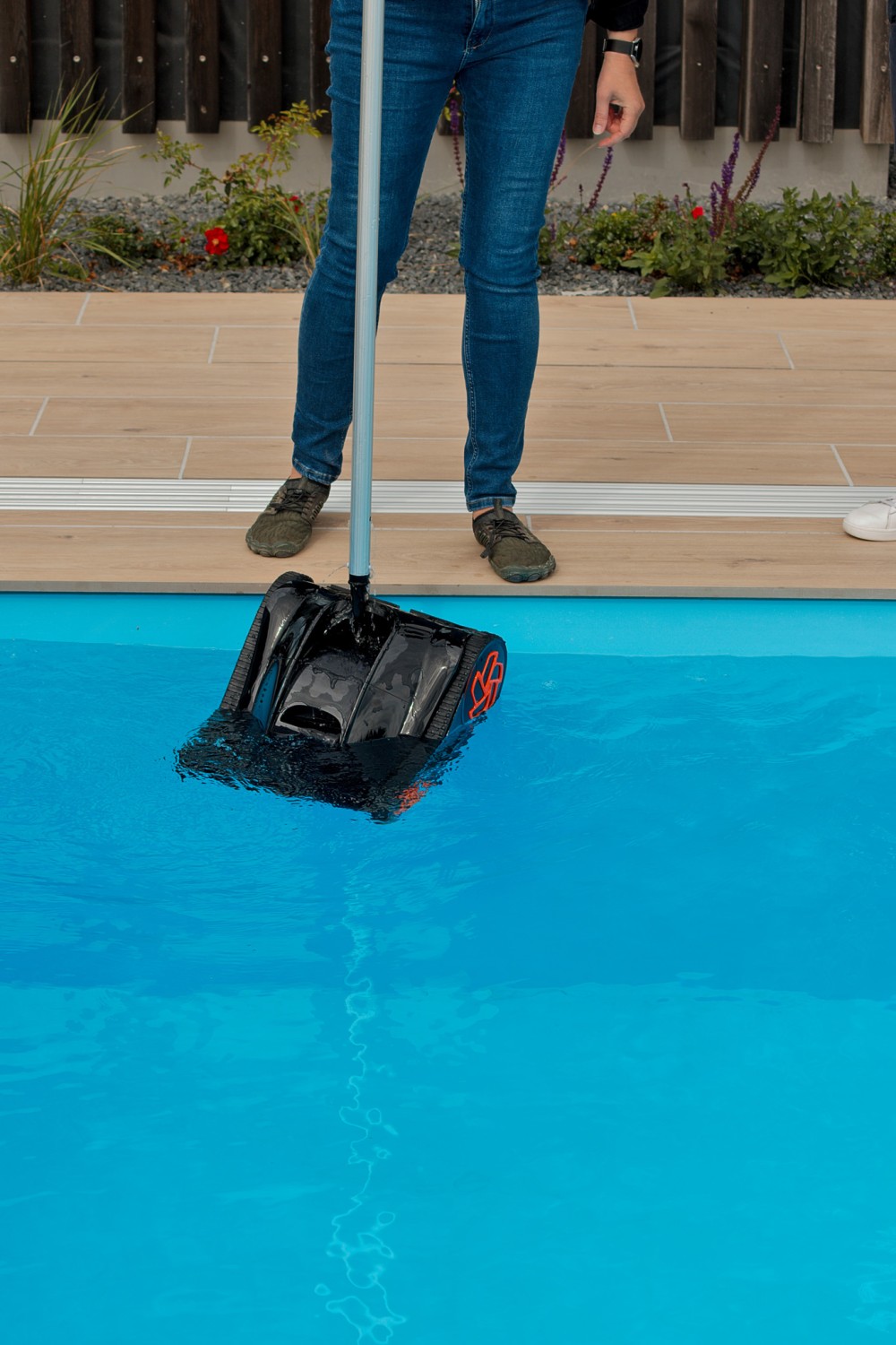 Pool Roboter Pool-Systems Akku-Poolroboter xBot 400 im Test, Bild 5