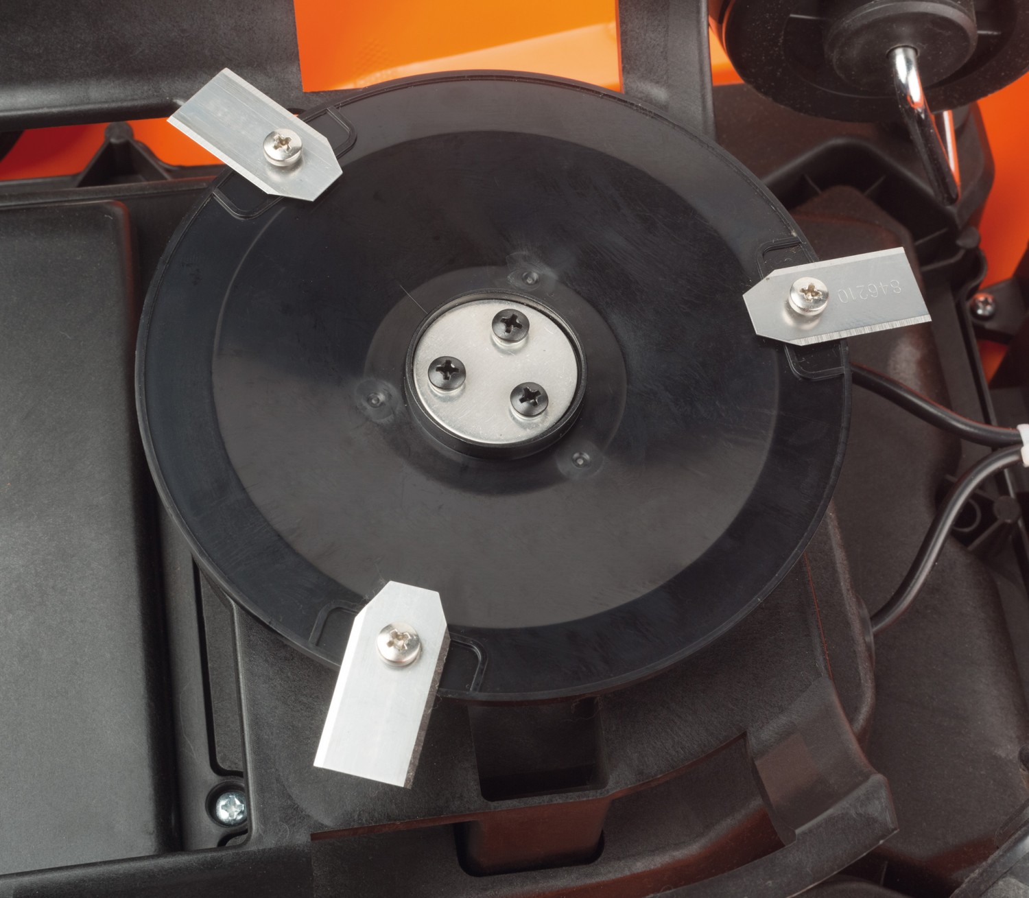 Weniger ist mehr: Yardforce SC600ECO, Bild 4 Roboter-Rasenmäher Yardforce SC600ECO im Test, Bild 4