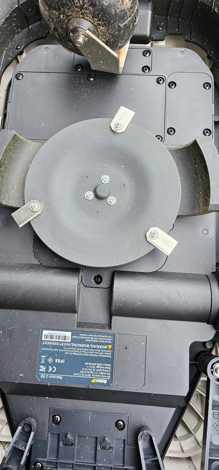 Roboter-Rasenmäher RoboUP Raccoon 2SE im Test, Bild 11