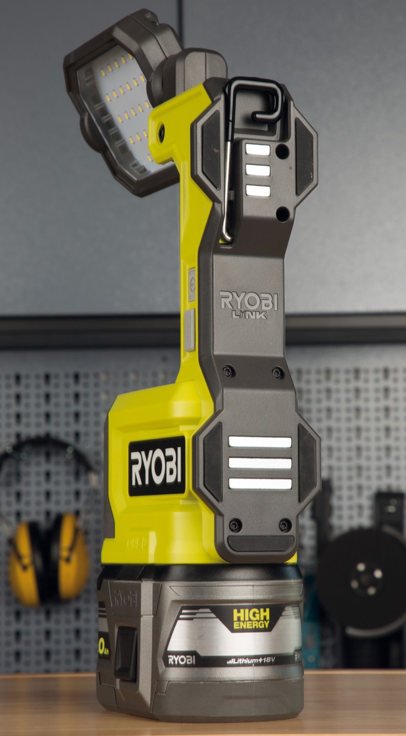 Beleuchtung Ryobi ONE+ Akku-Arbeitsleuchte R18ALF, Ryobi ONE+ Akku-Arbeitsleuchte RLP18, Ryobi ONE+ Akku-Arbeitsleuchte RMTL18 im Test , Bild 3
