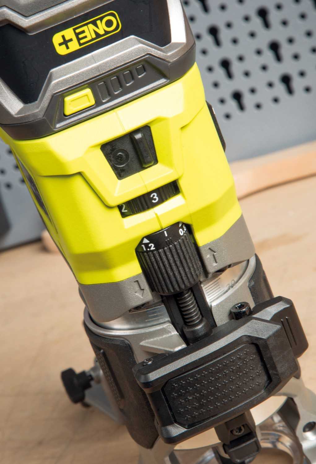 Saubere Kanten: Ryobi ONE+ Akku-Kantenfräse RTR18C, Bild 4 Akku-Kantenfräse Ryobi ONE+ Akku-Kantenfräse RTR18C im Test, Bild 4