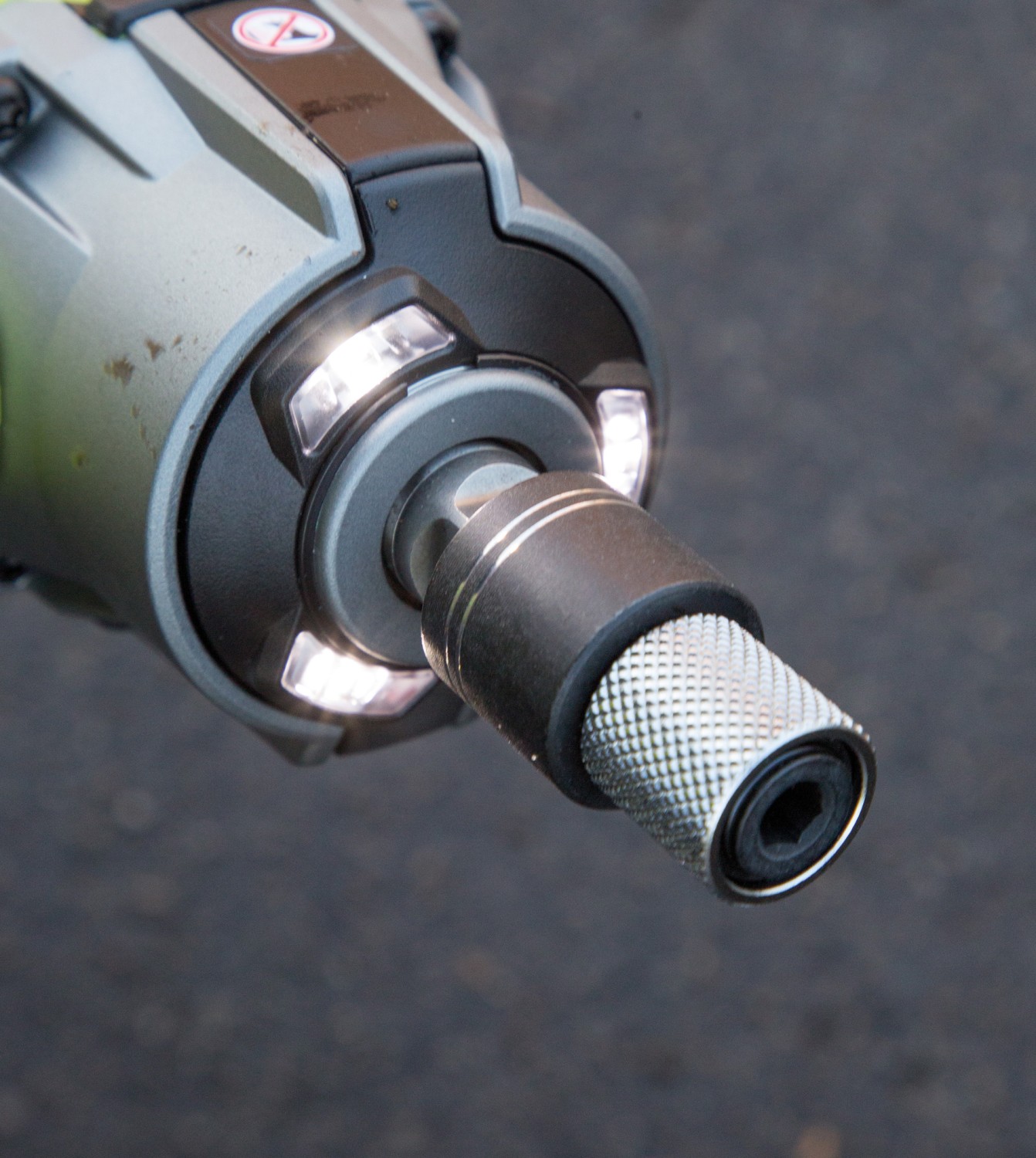 Ein Kracher!: Ryobi RIW18X, Bild 4 Akku-Schlagschrauber Ryobi RIW18X im Test, Bild 4