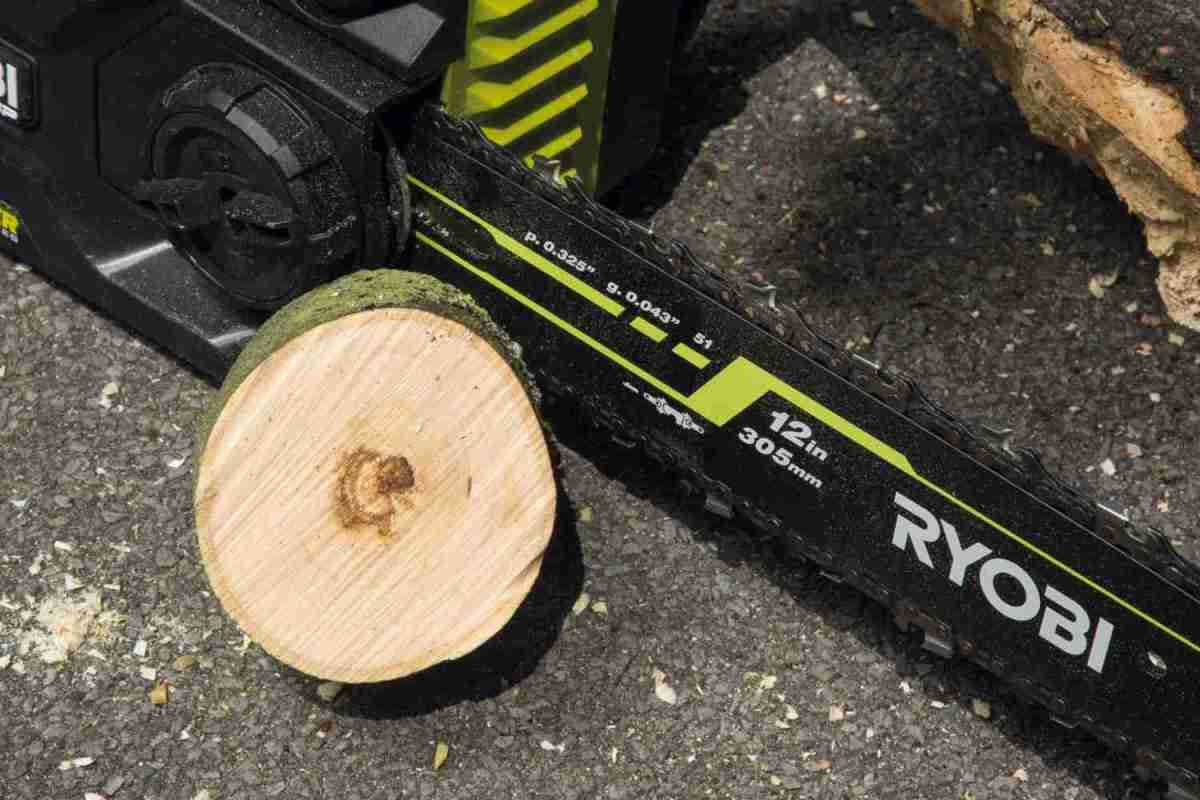 Ryobi RY18CSX30A, Bild 2 Akku-Kettensägen Ryobi RY18CSX30A im Test, Bild 2
