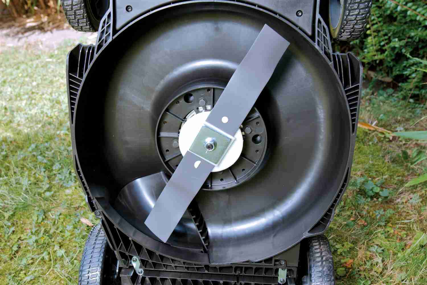 Handrasenmäher-Akku Ryobi RY18LMX40B im Test, Bild 21