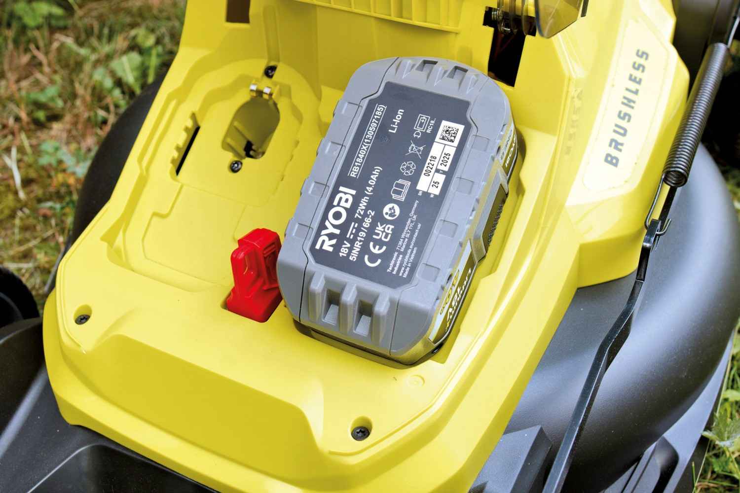 Handrasenmäher-Akku Ryobi RY18LMX40B im Test, Bild 22
