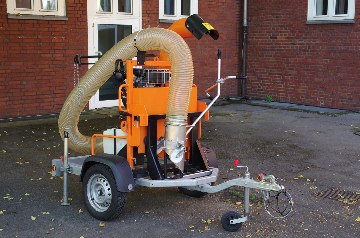 Herbststurm: Eliet Eliet Truckloader TL 450 PRO HD mit Vanguard 18 PS Motor, Bild 2 Sonstige Gartengeräte Eliet Eliet Truckloader TL 450 PRO HD mit Vanguard 18 PS Motor im Test, Bild 2