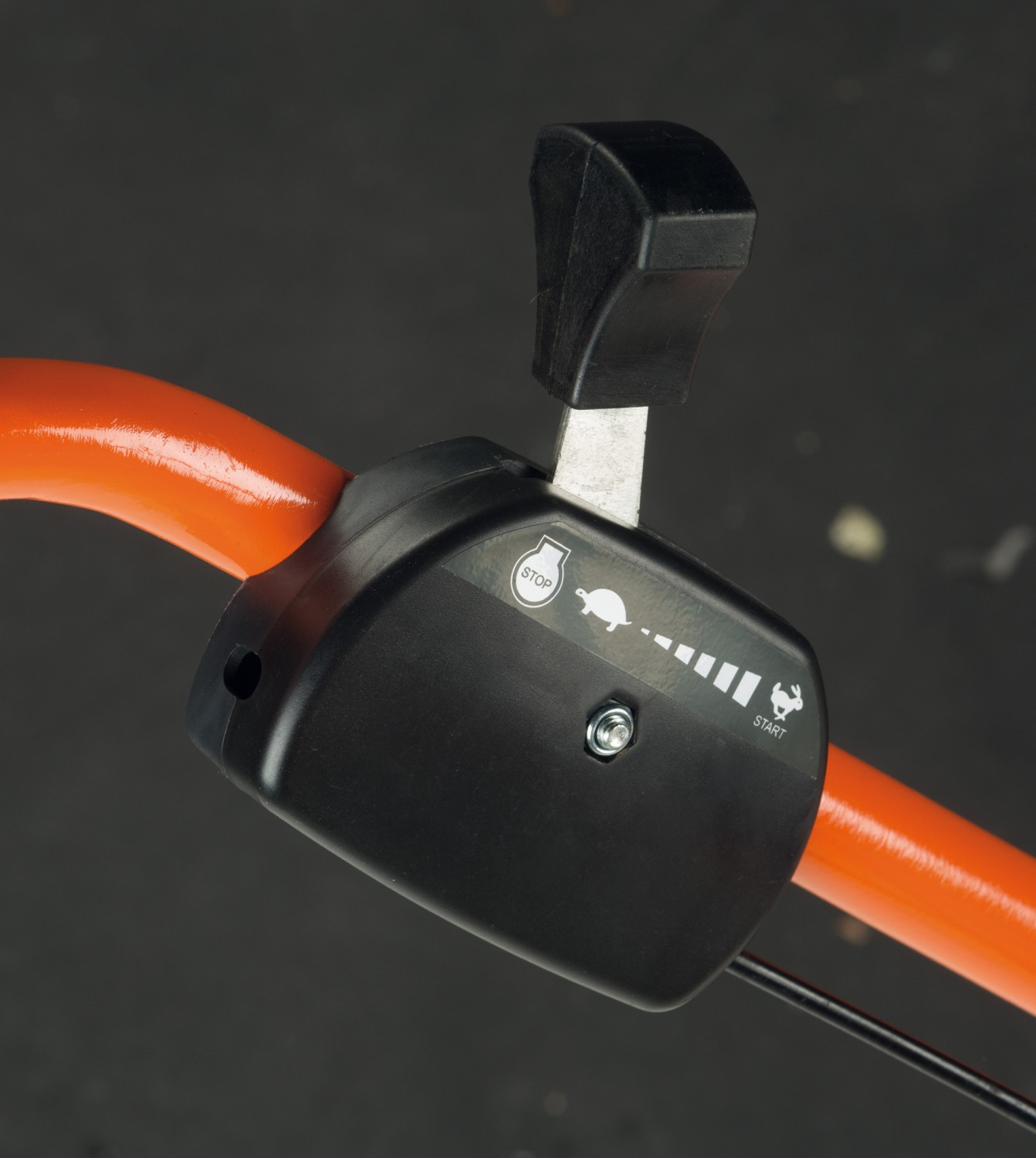 Schnell und schonend: Kwern Greenbuster Pro II, Bild 9 Sonstige Gartengeräte Kwern Greenbuster Pro II im Test, Bild 9