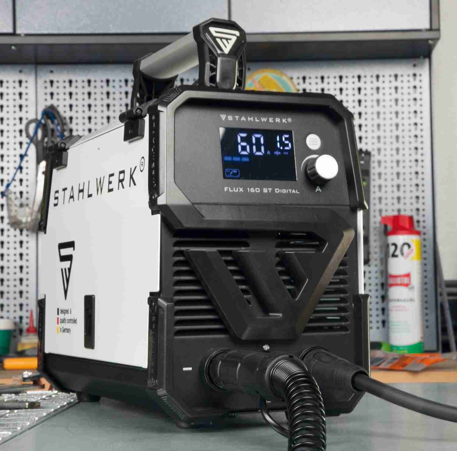 Schweißen kann jetzt jeder ...: Stahlwerk Flux 160 ST Digital, Bild 4 Schweißgeräte Stahlwerk Flux 160 ST Digital im Test, Bild 4