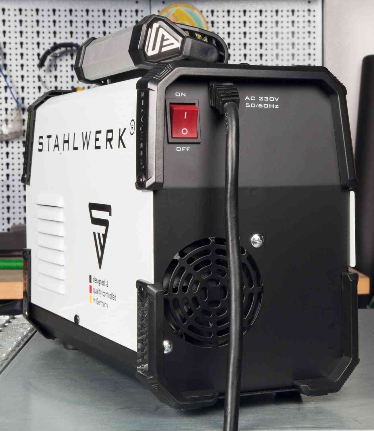 Schweißen kann jetzt jeder ...: Stahlwerk Flux 160 ST Digital, Bild 6 Schweißgeräte Stahlwerk Flux 160 ST Digital im Test, Bild 6