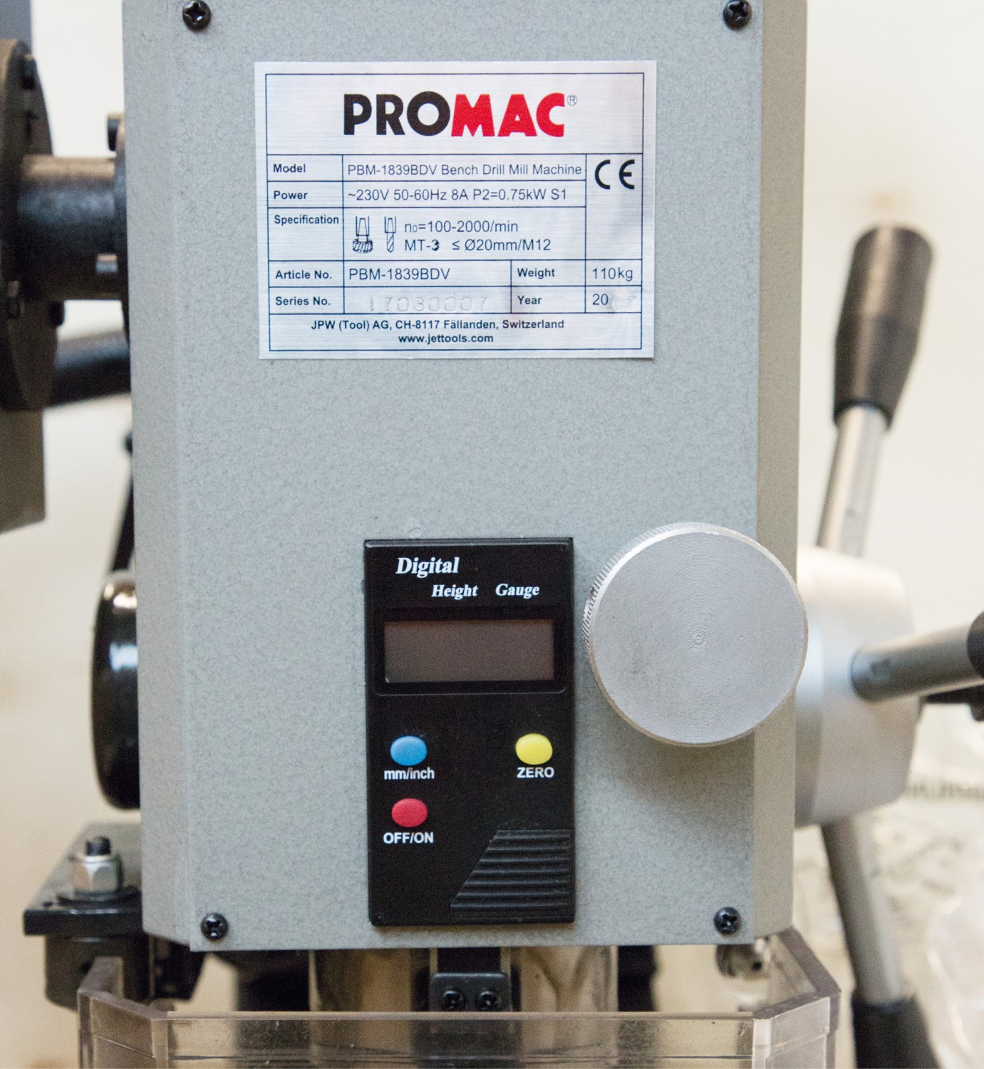 Stationäre Maschinen Promac Bohr-/Fräsmaschine PBM-1839BDV im Test, Bild 3