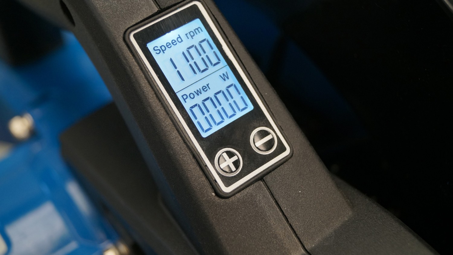 Kalt, sauber und gerade geschnitten.: Stürmer MTS 356-4B Metalltrockenschneider, Bild 7 Sonstige Elektrowerkzeuge Netzbetrieb Stürmer MTS 356-4B Metalltrockenschneider im Test, Bild 7