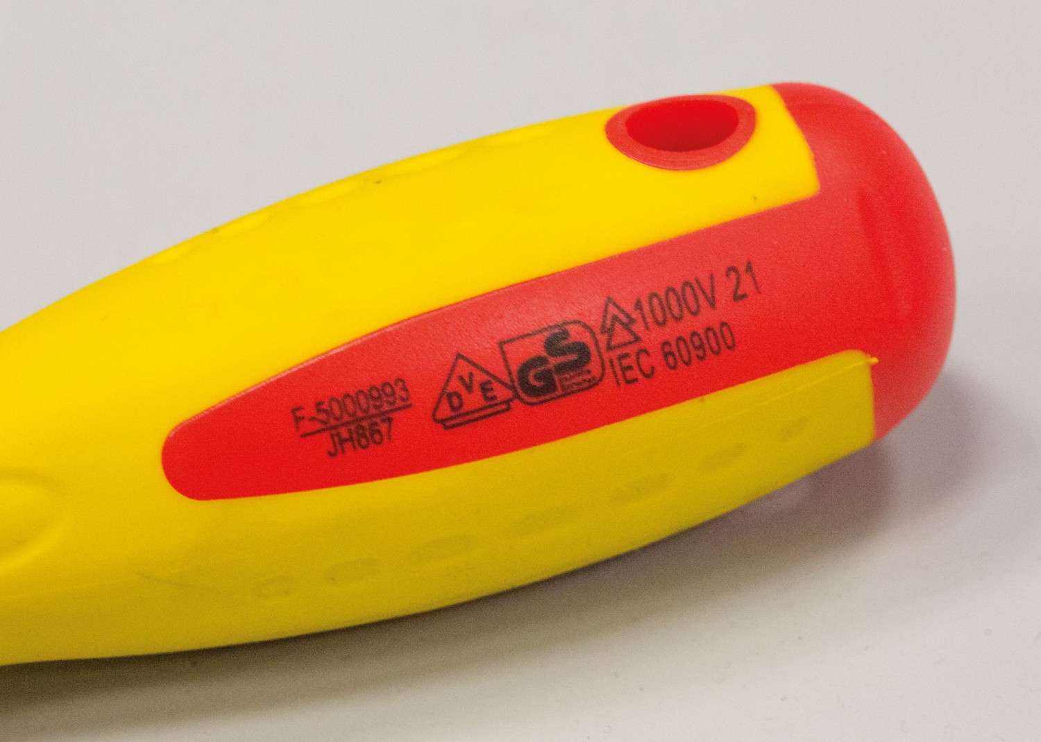 Für sicheres Arbeiten: S&R VDE Elektriker-Schraubendreher- Satz 7-tlg. mit Kraftform-Griff, Bild 2 Schraubendreher S&R VDE Elektriker-Schraubendreher- Satz 7-tlg. mit Kraftform-Griff im Test, Bild 2