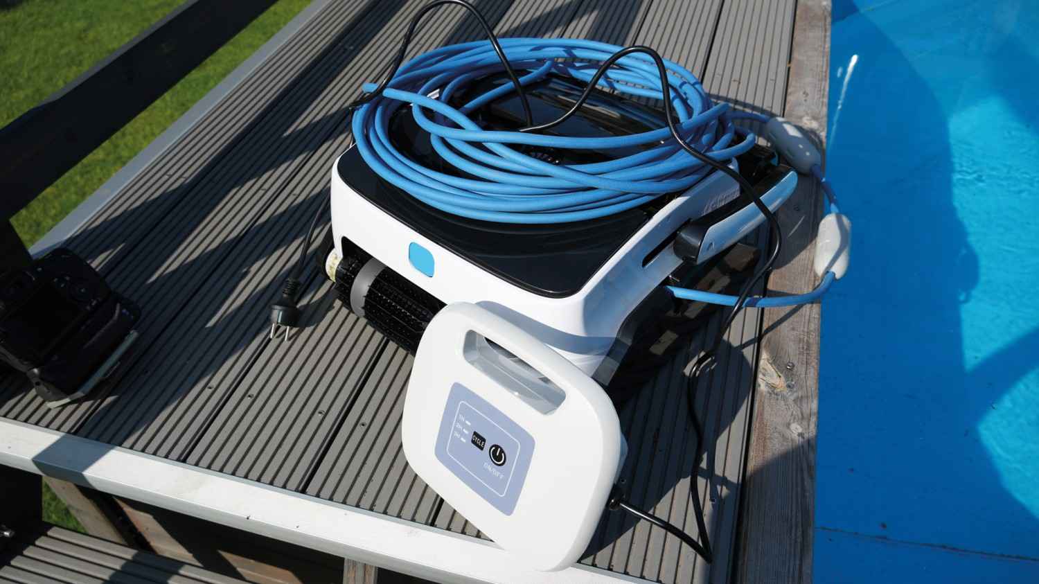 Feucht durchgewischt!: Ubbink Robotclean 3Plus, Bild 2 Pool Roboter Ubbink Robotclean 3Plus im Test, Bild 2