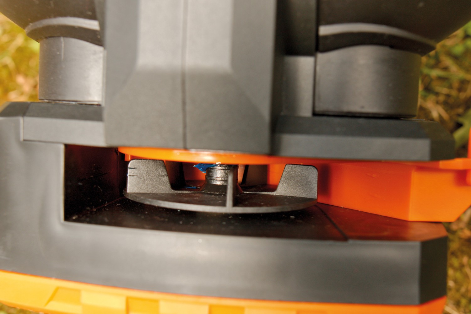 Sonstige Elektrowerkzeuge Akku Worx Akku-Handstreuer WG869E.9 im Test, Bild 5