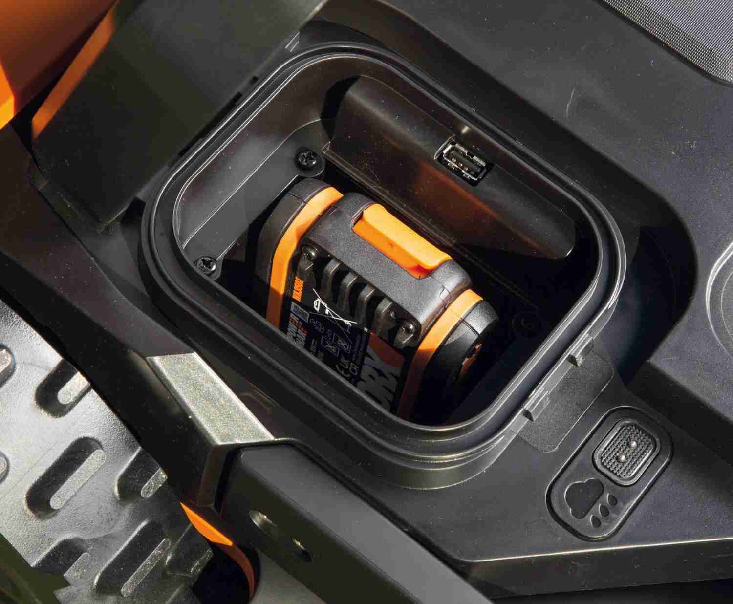 Große Technik für den kleinen Rasen: Worx Landriod WR202E, Bild 6 Roboter-Rasenmäher Worx Landriod WR202E im Test, Bild 6