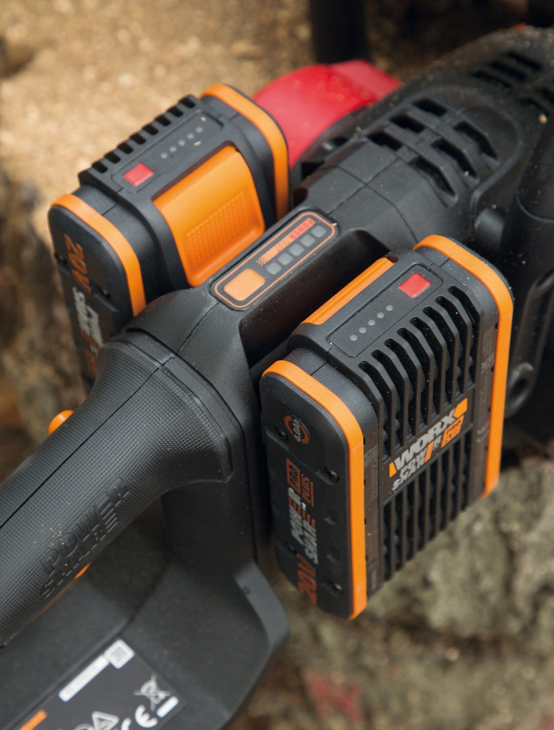 Akku-Kettensägen Worx WG385E, Worx Akku WA3646 Power Share Pro Plus 20V/4 Ah im Test , Bild 2