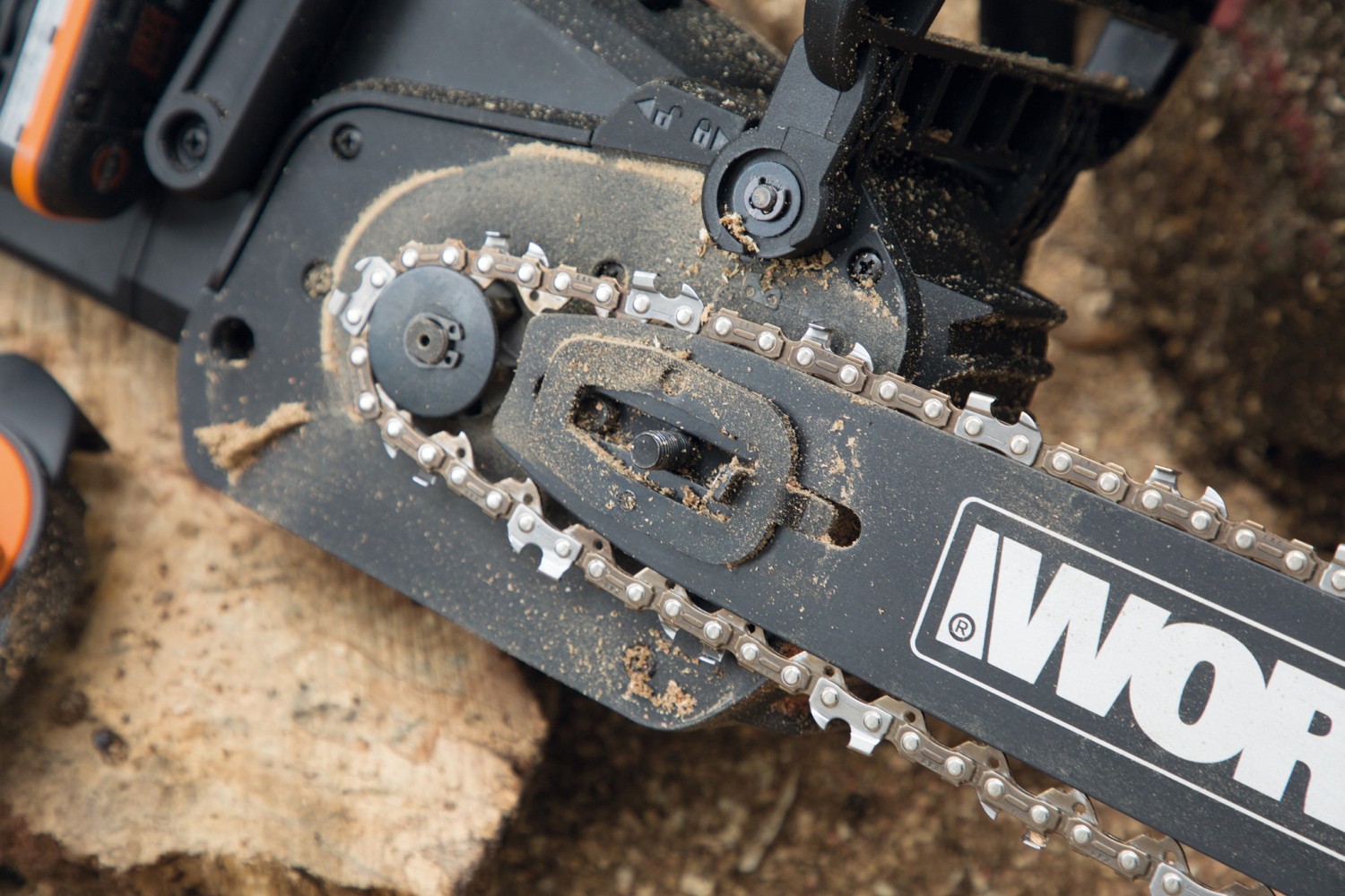 Akku-Kettensägen Worx WG385E, Worx Akku WA3646 Power Share Pro Plus 20V/4 Ah im Test , Bild 4