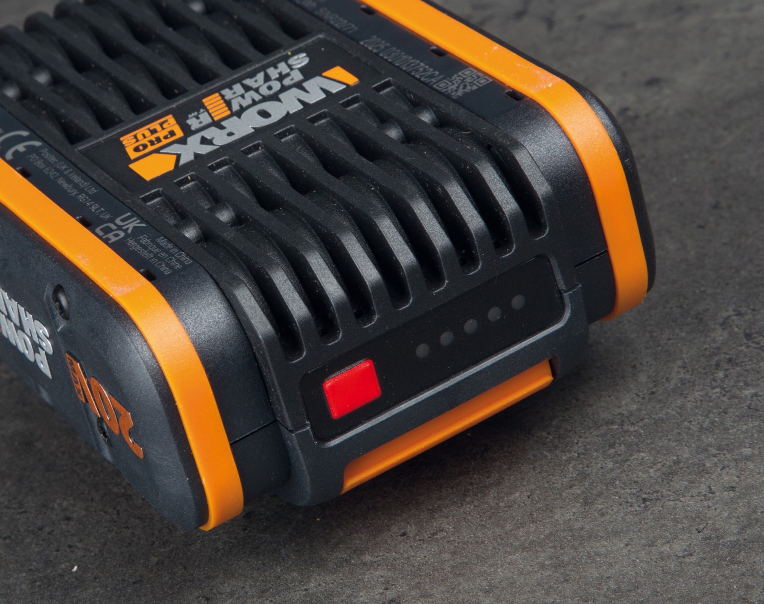 Akku-Kettensägen Worx WG385E, Worx Akku WA3646 Power Share Pro Plus 20V/4 Ah im Test , Bild 6