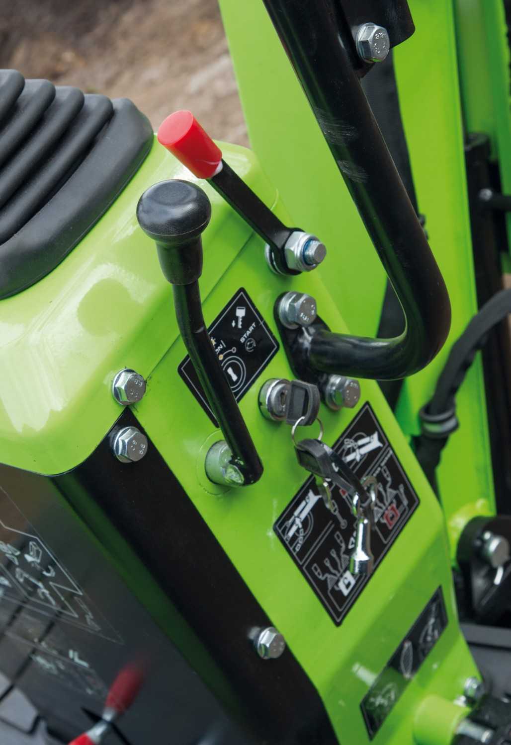Gewerbliche Werkzeuge Zipper Minibagger Zi-MBGS600 im Test, Bild 9