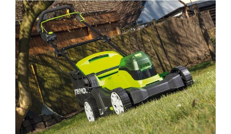 Kraftvoller Mäher: Greenworks Akku-Rasenmäher G24X2LM41 mit 2 x 4Ah Akkus, Bild 1 Handrasenmäher-Akku Greenworks Akku-Rasenmäher G24X2LM41 mit 2 x 4Ah Akkus im Test, Bild 1