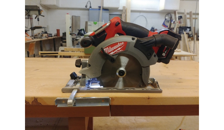 Gewerbliche Werkzeuge Milwaukee M18CCS55 im Test, Bild 1