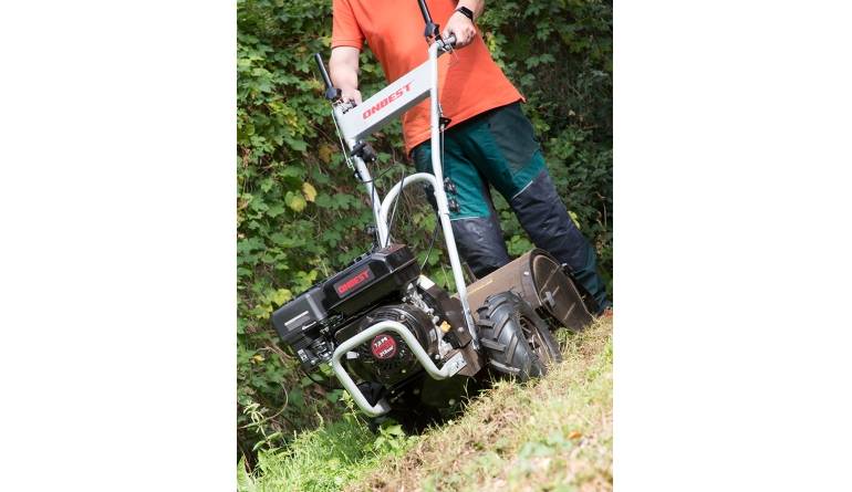 Mit Motorkraft ins Beet: Onbest Benzin Gartenhacke T4150, Bild 1 Motorhacken Onbest Benzin Gartenhacke T4150 im Test, Bild 1