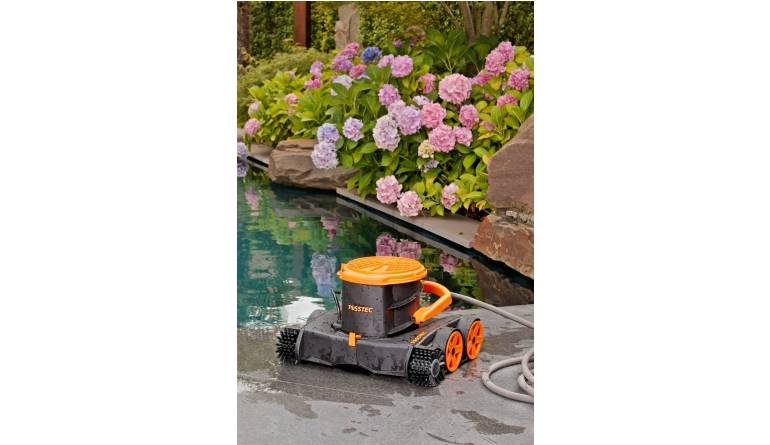 Sauberer Naturpool: Tosstec Poolroboter TT-RB Art. Nr.: 500 400, Bild 1 Pool Roboter Tosstec Poolroboter TT-RB Art. Nr.: 500 400 im Test, Bild 1