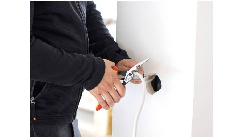 Eine Zange, acht Anwendungen: Wiha Multifunktionszange-8in1 electric, Bild 1 Zangen Wiha Multifunktionszange-8in1 electric im Test, Bild 1