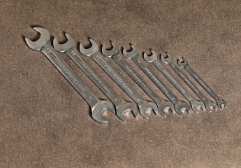 Handwerkzeug-Sets Competition by KS Tools Doppel-Maulschlüssel-Set 512.0208, Competition by KS Tools Doppel-Ringschlüssel-Set gekröpft 512.0218 im Test , Bild 1