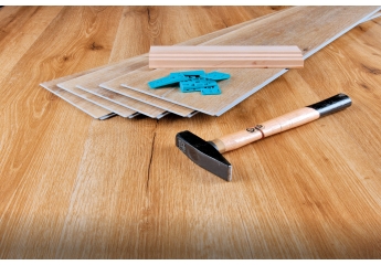 Bodenbeläge-Vinyl Decotec Rigid Klick Vinylboden Rustic Oak Art.-Nr.: 921187, Decotec Premium Vinylboden Natural Oak Art.-Nr.: 921183 im Test , Bild 1