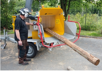 Einzeltest: Schliesing Motorhäcksler 325 EX