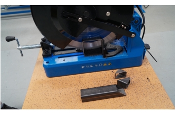 Sonstige Elektrowerkzeuge Netzbetrieb Stürmer MTS 356-4B Metalltrockenschneider im Test, Bild 1
